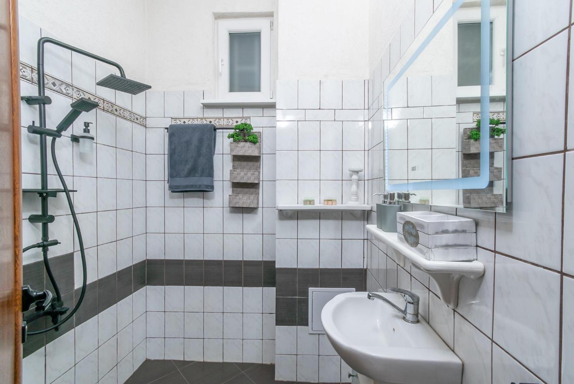 Vintage Home By Ndk And Vitosha Blvd With Free Secured Parking Sofia Esterno foto